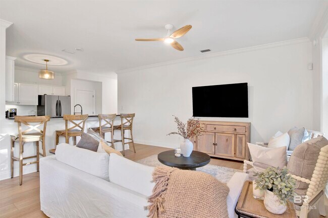 Photo - 460 Equality Ave