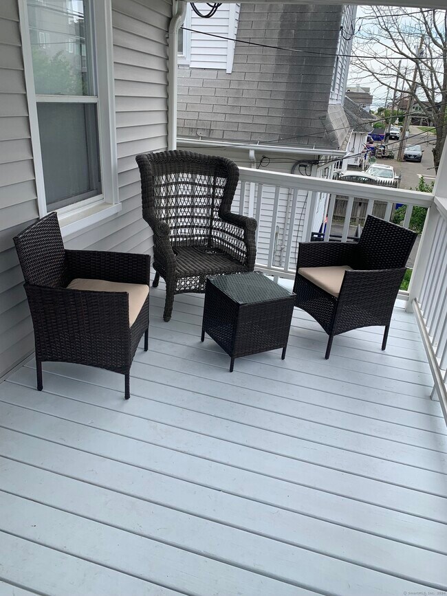 Photo - 140 College Pl