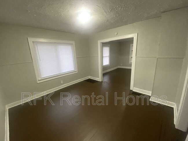 Photo - 527 N Bradley Ave