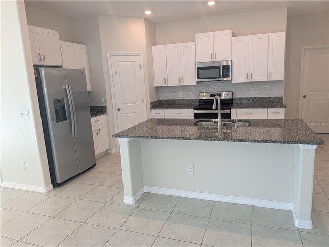 Photo - 446 Argyll Dr