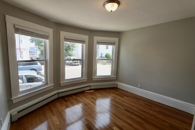 Photo - 4 Sheridan St Unit Amazing 2 bed