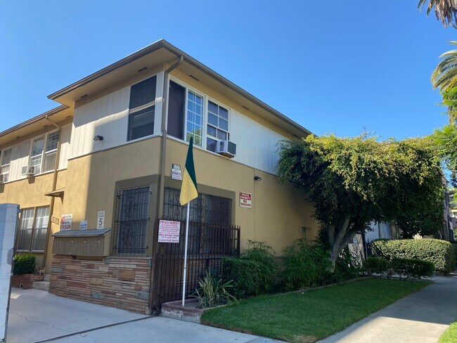 Photo - 1727 N Garfield Pl