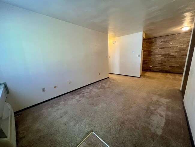 Photo - Beautiful First Floor 1 Bedroom Apartment Available at Kellywood Manor! Call Today! Unit 602