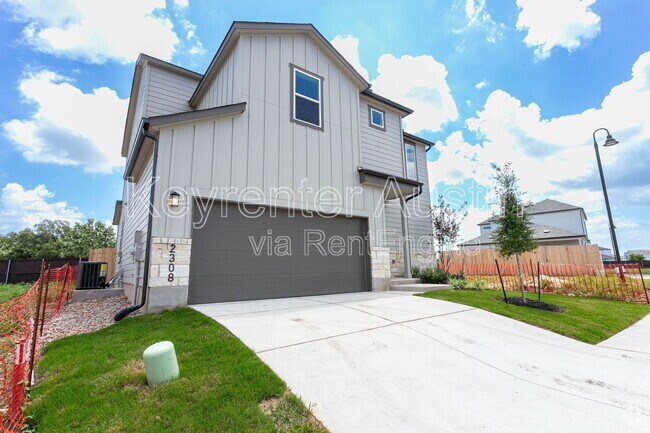 Building Photo - 2308 Mazmorra St Rental