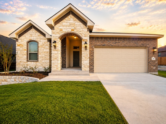 Building Photo - AVAILABLE SOON! APPLY ON OUR WEBSITE!