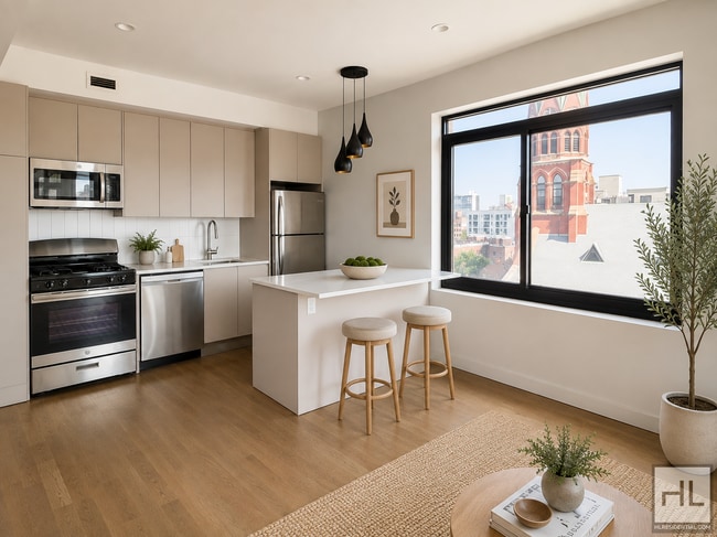 Bushwick Avenue / Corner Penthouse 2-Bed 1-Bath / AVAILABLE, SEPT 1st.