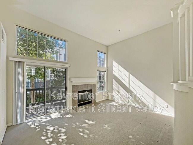 Photo - 1889 Kobuk Valley Common