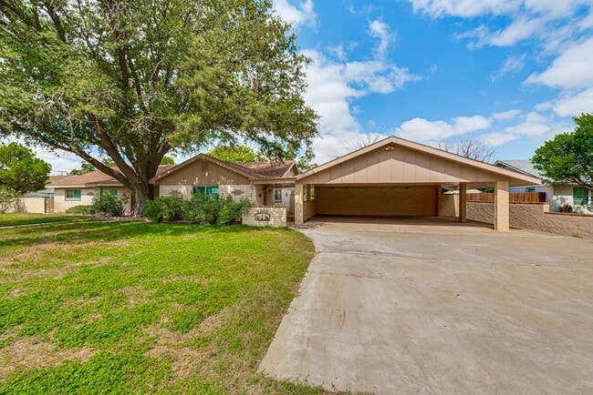 Building Photo - 6209 Glenhaven Dr Rental