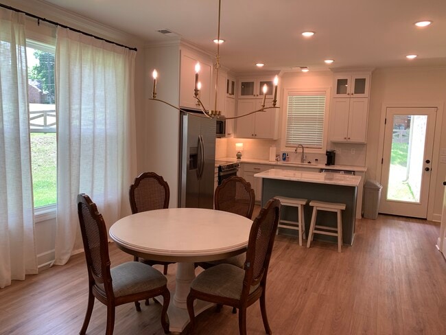 Photo - 4 Bedroom 2.5 Bath Furnished Home in Hernando