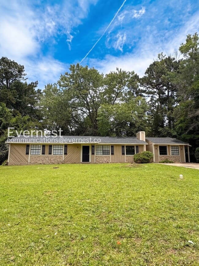 Building Photo - 596 Crestmont Ct