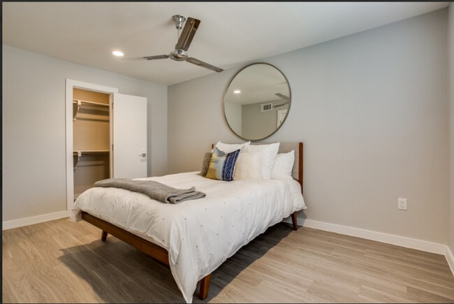 Photo - 3328 Cedarplaza Ln Unit 218