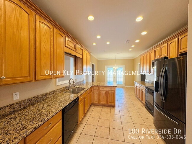 Photo - 100 Riverside Dr