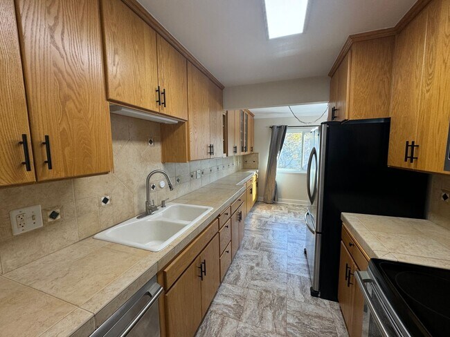 Photo - 3bd/2ba Condo - Pets welcome! Coming Soon! Unidad 48