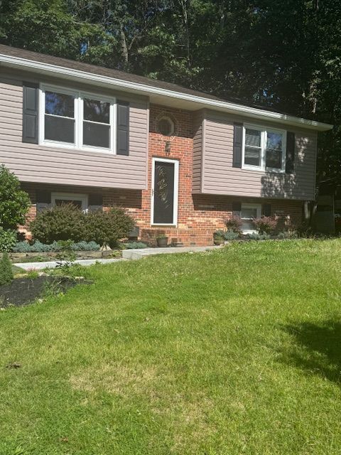 Photo - 704 Candle Ridge Ct House