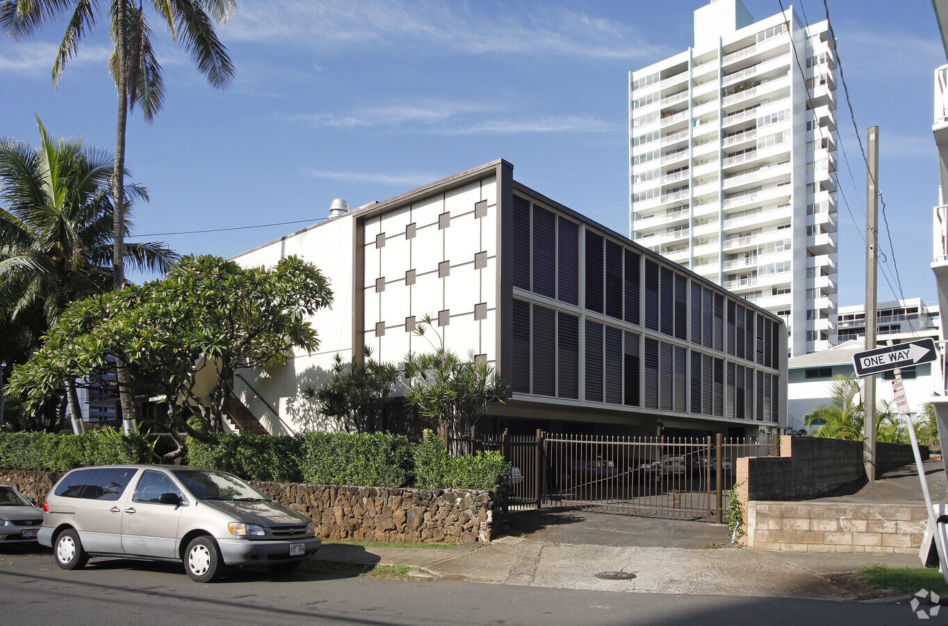 Photo - The Makikian