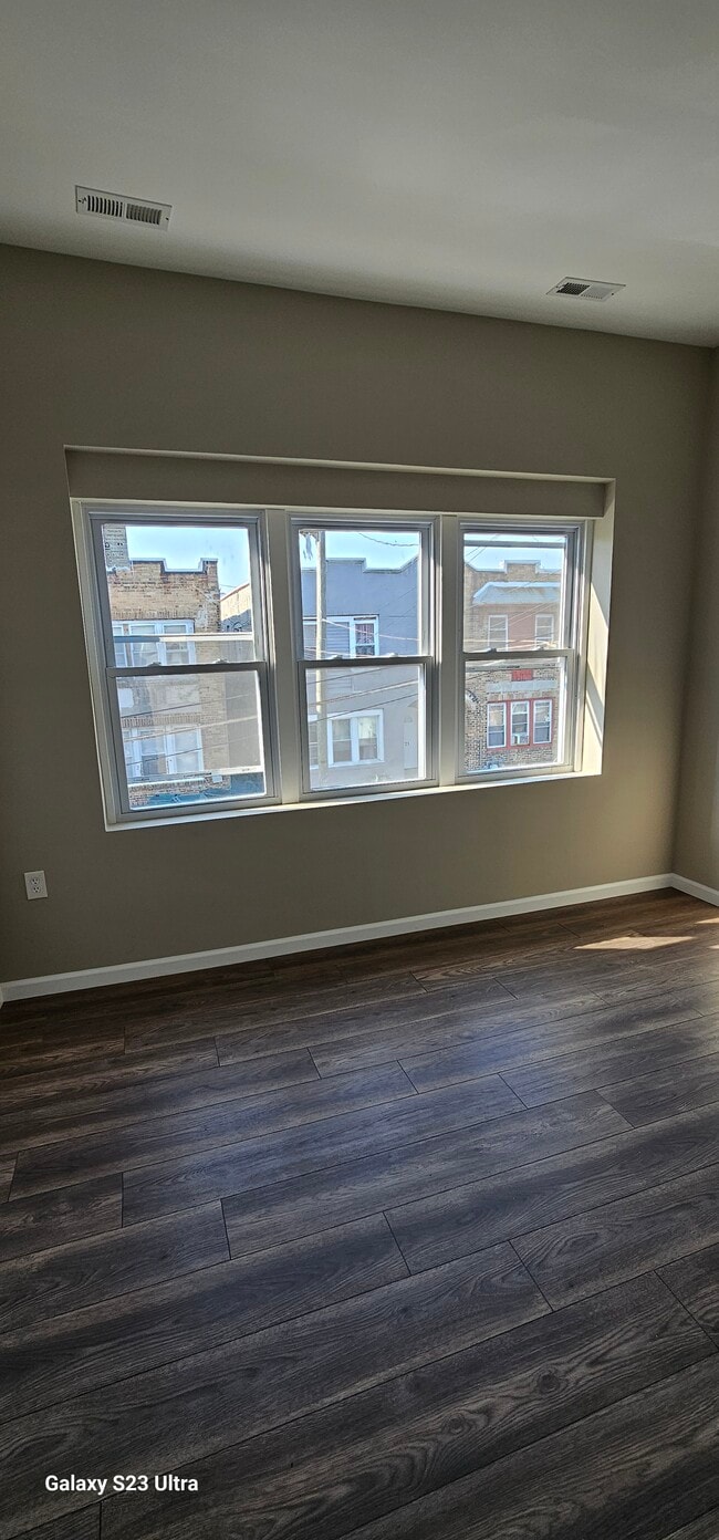 Building Photo - 718 Drexel Ave Unit B