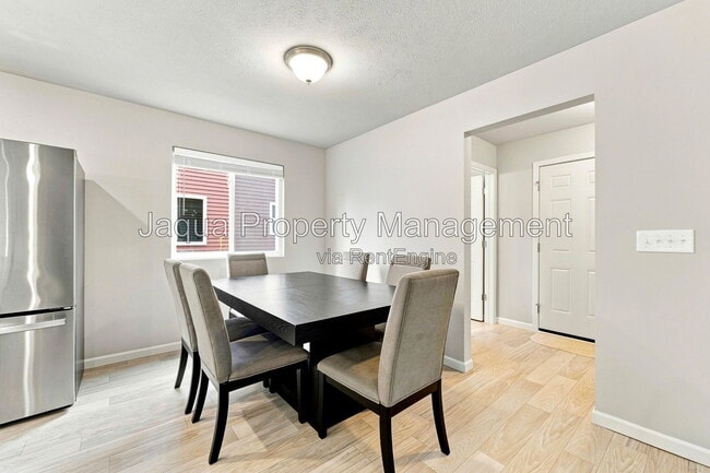 10127 Pennridge Dr