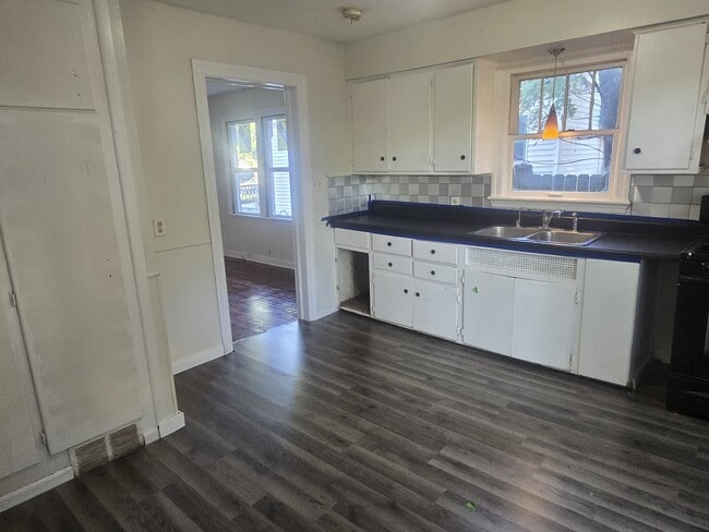 Photo - 1318 E Donald St