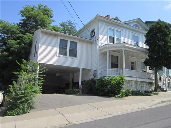 Photo - 106 Catherine Street Unidad House