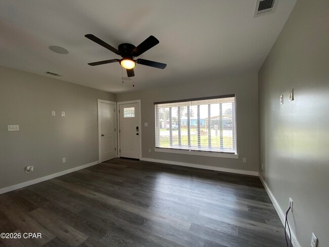 Photo - 1606 Clay Ave