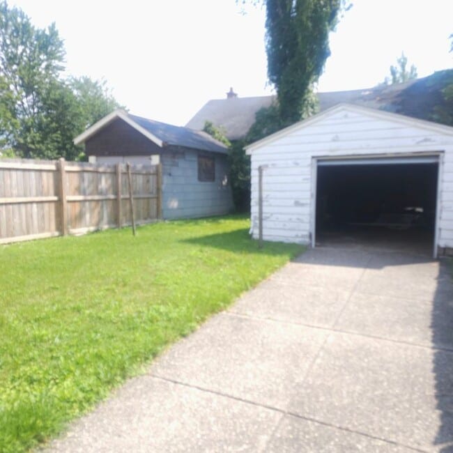 733 Norfolk Ave