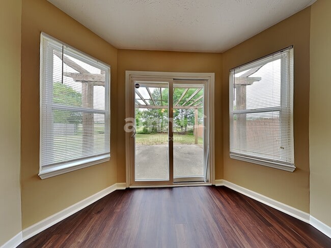 2508 Monarchy Ln