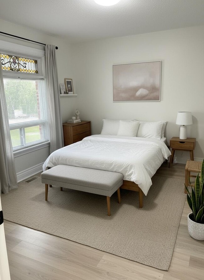 Photo - 220 Mary St N Unit 1 Bedroom apartment for r