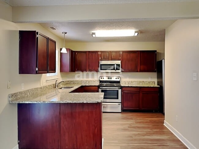 Photo - 4718 Winterberry Ln