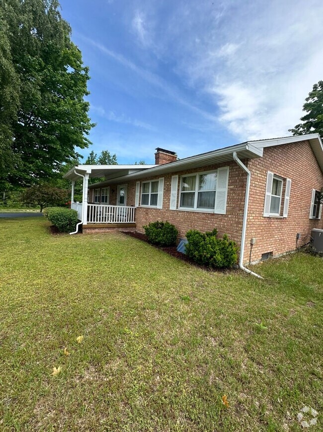 Building Photo - Find Your Slice of Serenity in the Country... Rental
