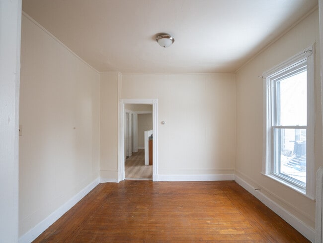 Photo - 431 Morris St