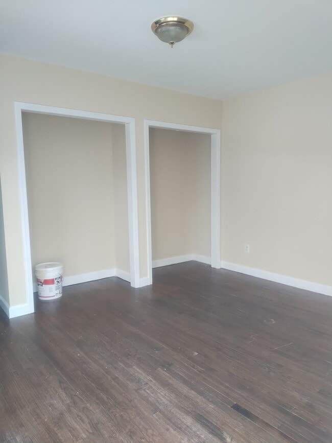 Building Photo - 17 Wallis Ave Unit 2