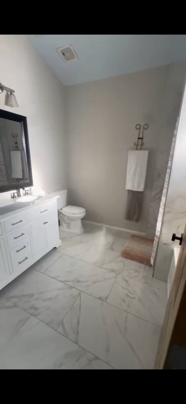 Photo - 8525 Essex Dr