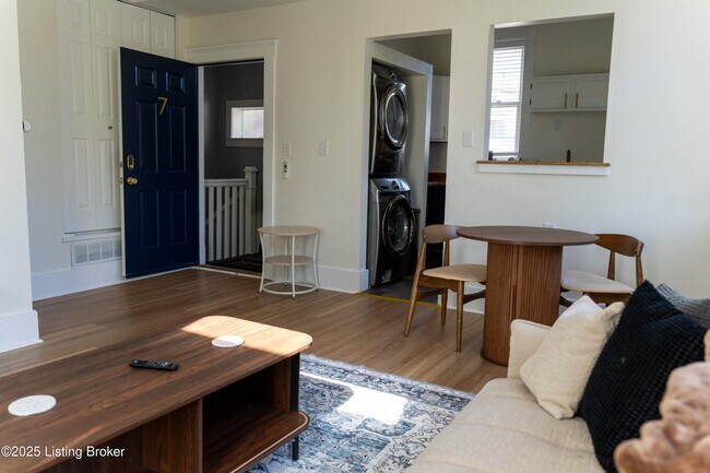 Photo - 1135 S 1st St Unidad APT 7