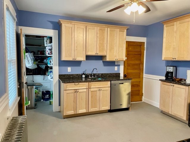 Kitchen - 25 Bungalow Ave Unit 1