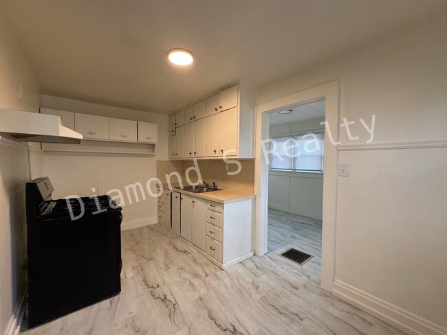 Photo - Adorable Stone 1 Bedroom Home Available!