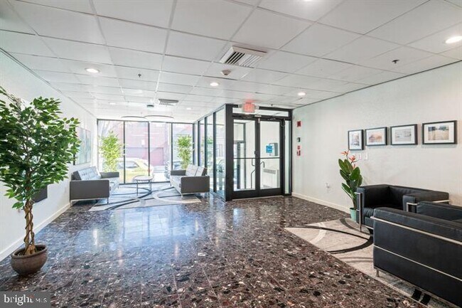 Photo - 2201 Cherry St Unit PH4