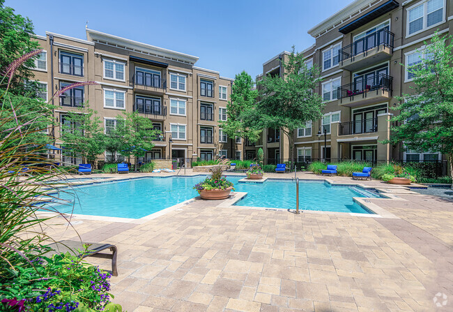 Stunning resort style pool - Via Las Colinas Rental