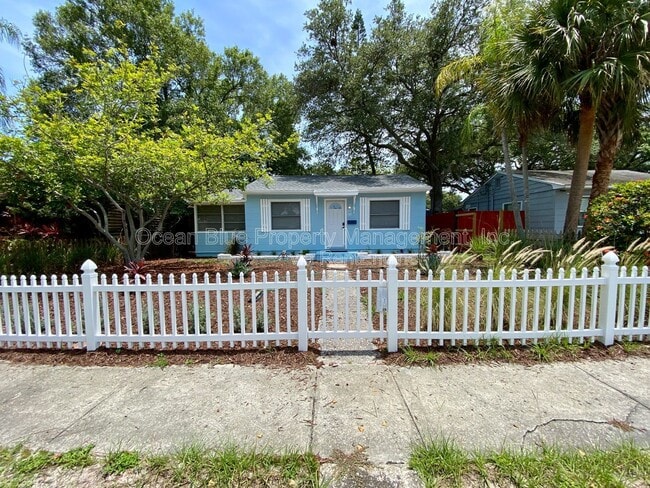 Building Photo - 740 52nd Ave N