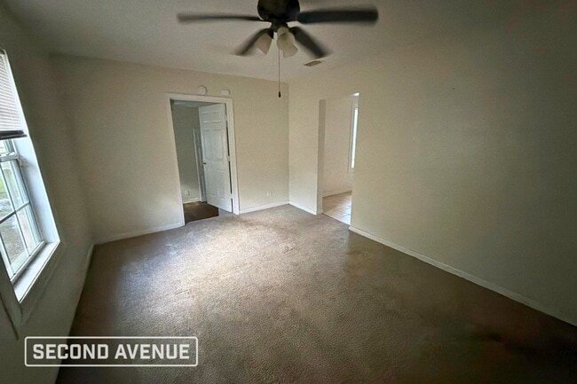 Photo - 9050 9th Ave