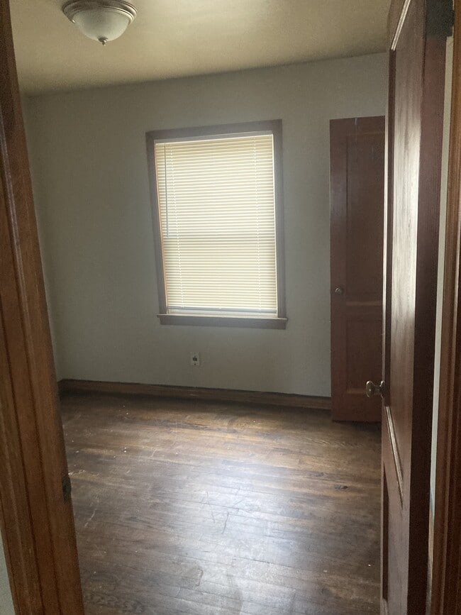 Photo - 910 Bell Dr