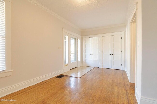 Photo - 2112 Maryland Ave