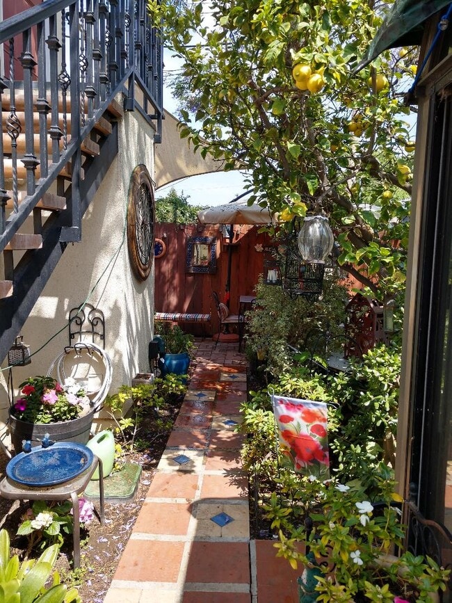 Building Photo - 3534 Wesley St Unit A Rental