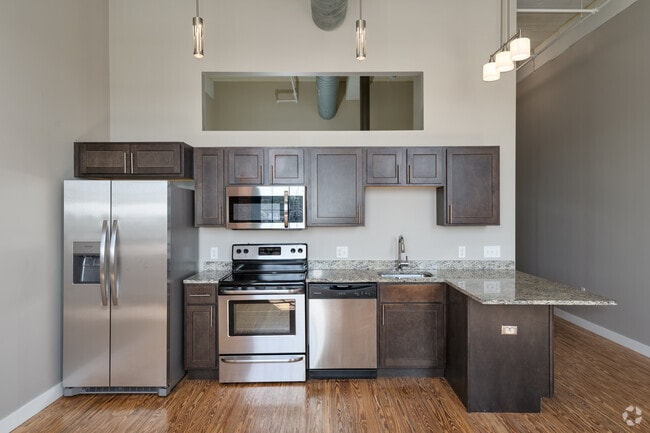 1BR, 1BA - 679SF - Kitchen