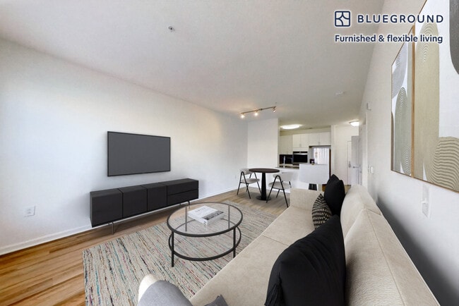 Photo - 152 Shipyard Dr Unidad SI FL3-ID2750A