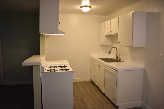 Photo - Cerise (Fountain Villa)