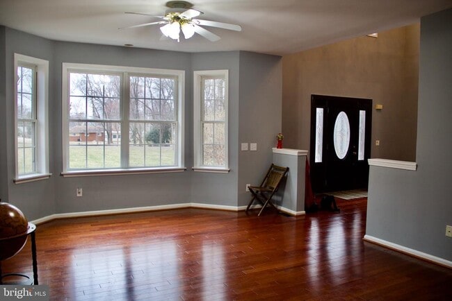 Photo - 11601 Warren Ln