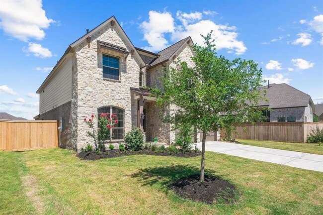 2118 Germander Ln