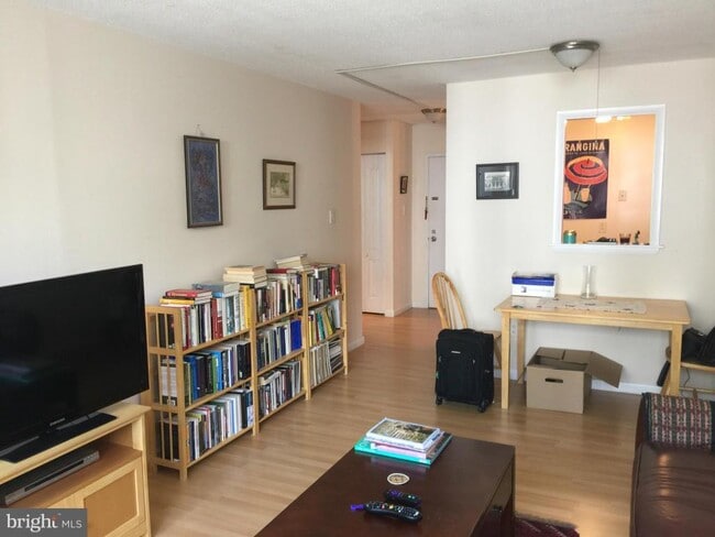 Photo - 1301 20th St NW Unit 207