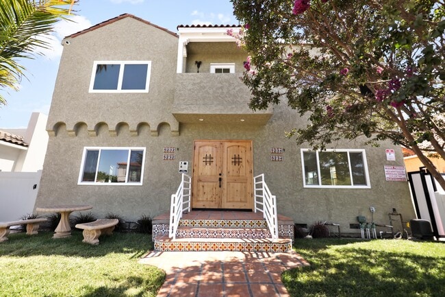 Photo - 5232 W 20th St Unit Half