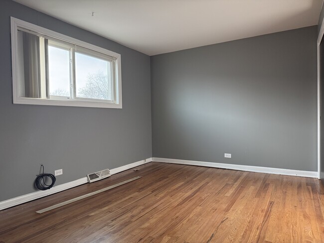 Photo - 517 James Ct